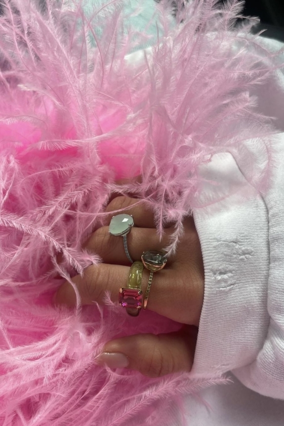 Wedding Accessories with Feathers for Brides