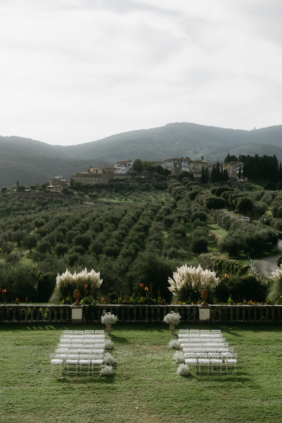 Intimate Wedding in Tuscany's Breathtaking Scenery