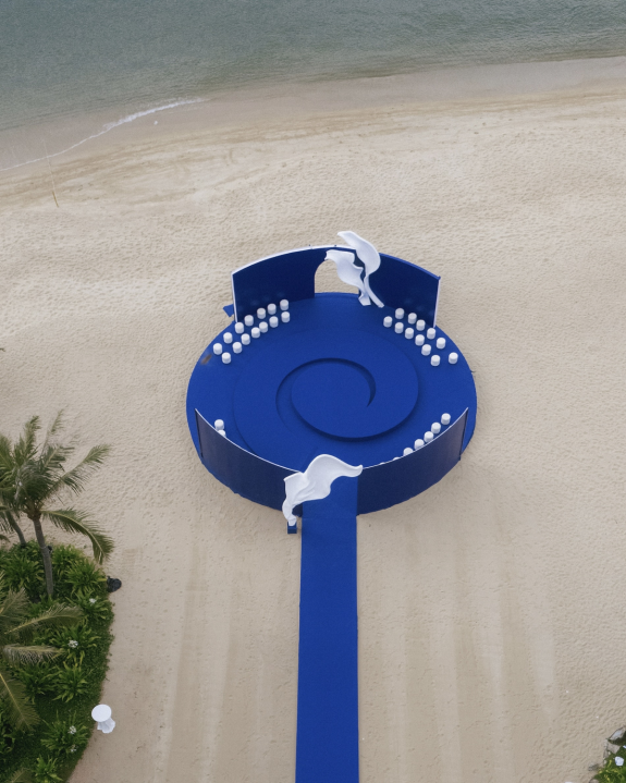 An Avant-Garde Vietnamese Beach Wedding Splashed in Cobalt Blue