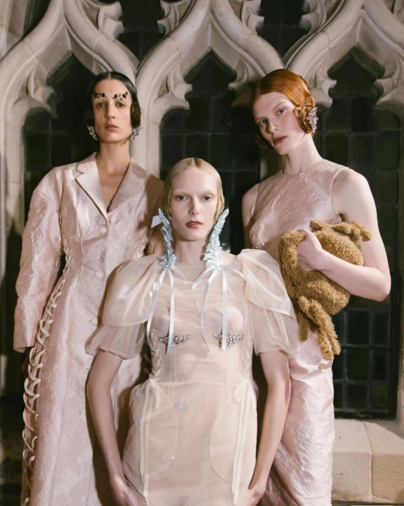 5 Highlights from London Fashion Week FW24
