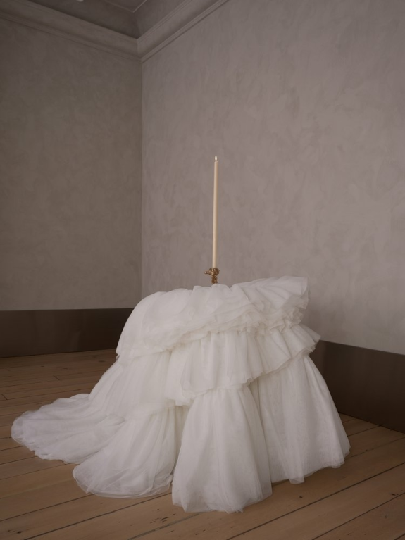7 Brands for Unique Wedding Table Linens