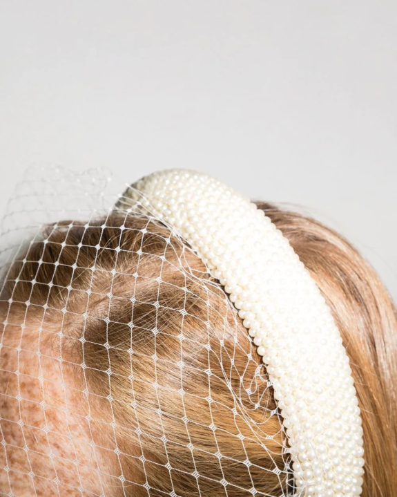 12 Elegant Headbands for Your Wedding Day