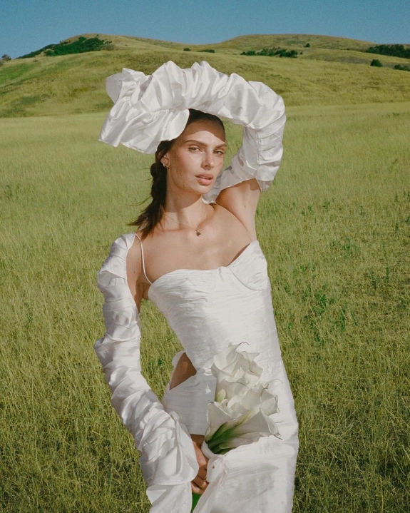Should You Plan a Weekday Wedding?