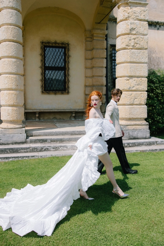 A Fusion of History, Elegance, and Love in the Wedding Editorial