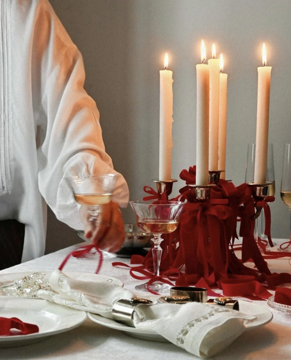 It's House Parties Season: Christmas Tables Trends