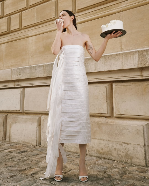 40 Fashionable Food-Infused Wedding Photography Ideas That Serve Style