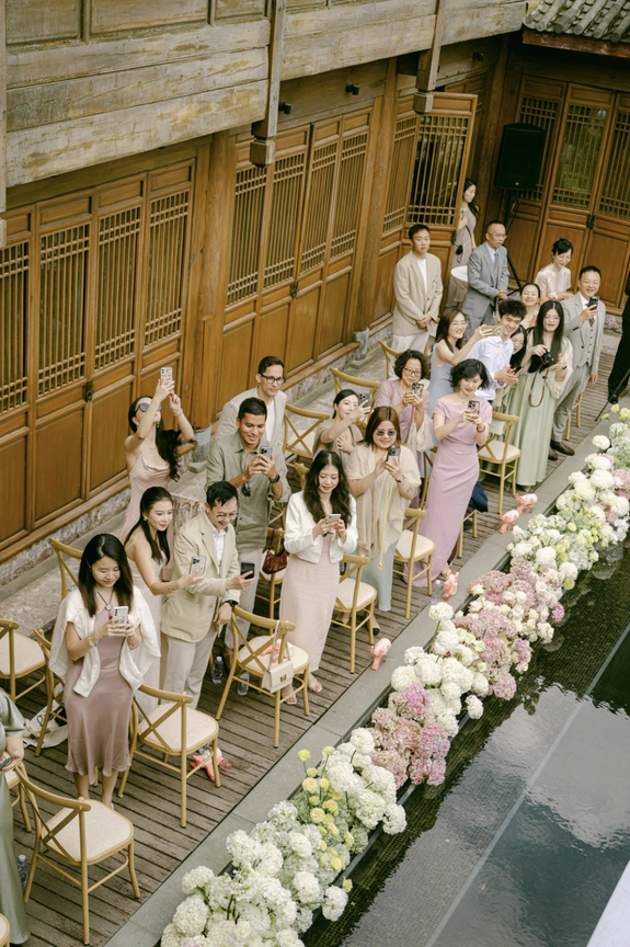 A Pastel-Drenched Chinese Celebration at Amandayan Amid the Mountainscapes of Lijiang