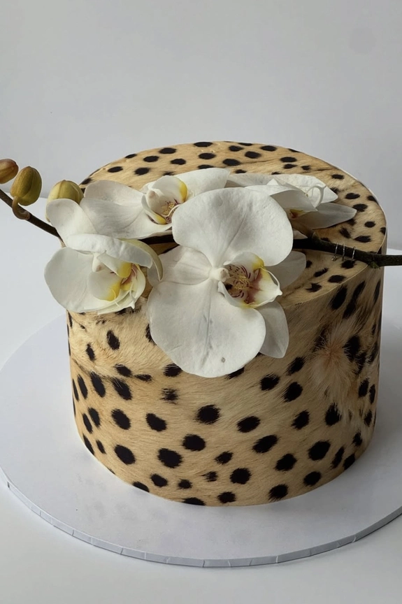 Trend: Animal Print Cakes