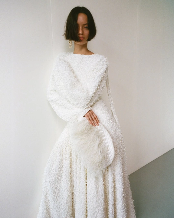 30 Chic Pouches for the Fashion Bride