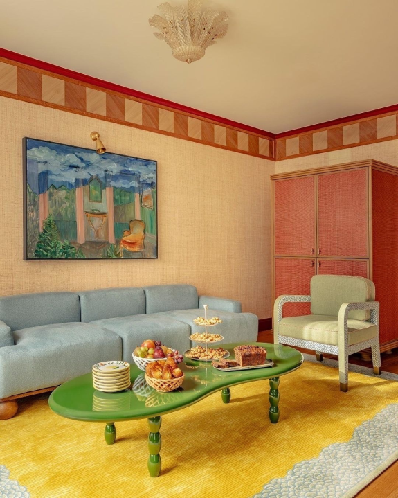 10 Romantic New Hotels in Paris