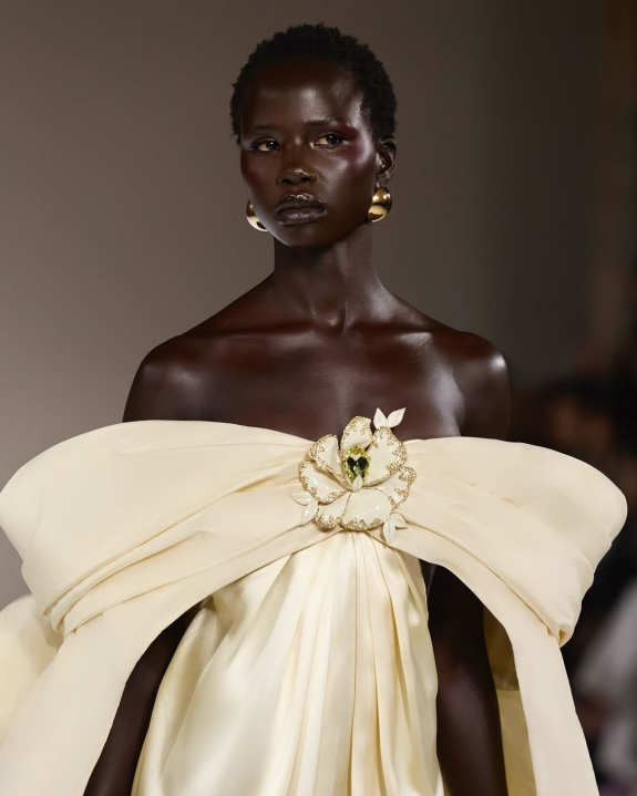 5 Stunning Melt-Proof Bridal Makeup Ideas for a Summer 2025 Wedding