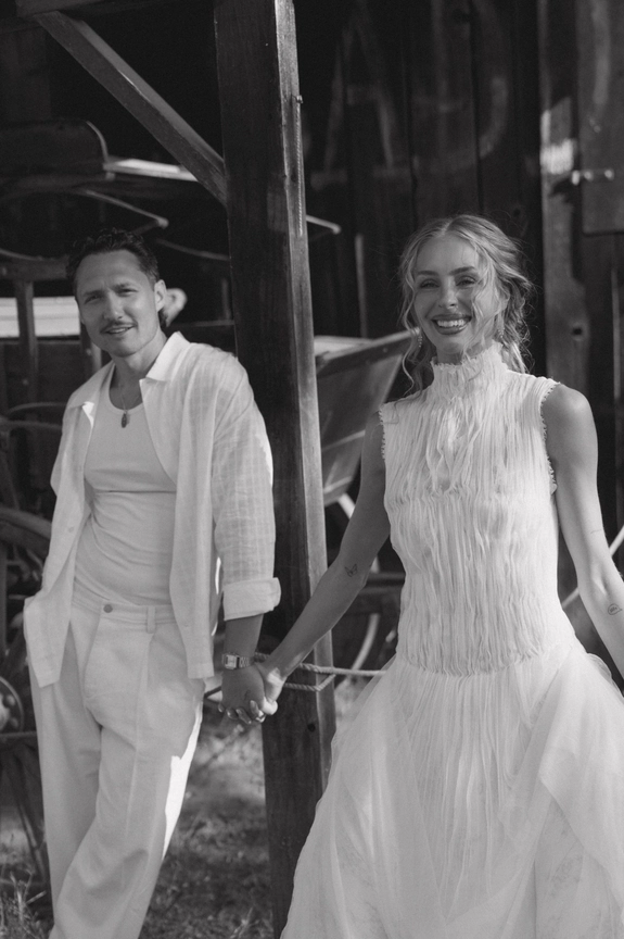 Influencer Jade Mitchell-Clyde's Chic Black-Tie Wedding in California's Gold Country