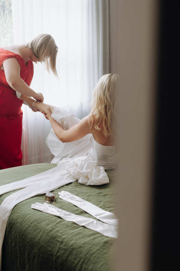 An Amazing Mix of Traditions and Modern Style on the Real Wedding