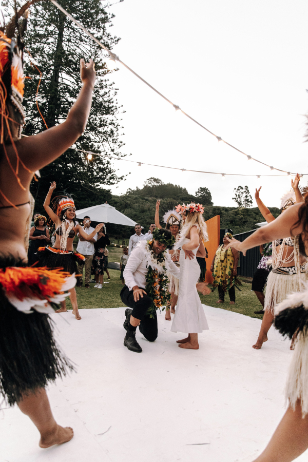 An Amazing Mix of Traditions and Modern Style on the Real Wedding