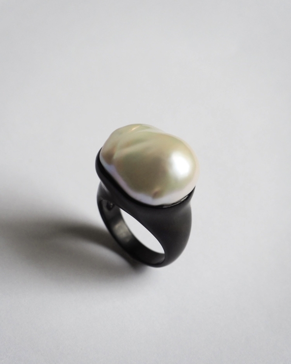 Pearl jewelry for the wedding