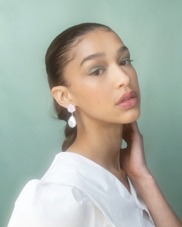 Pearl jewelry for the wedding