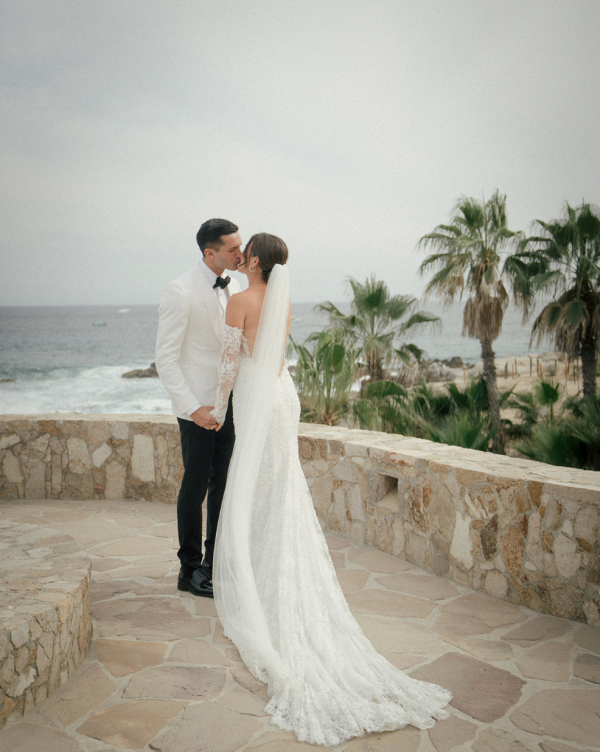 Real Cabo Wedding | Interview with the bride about planning, choosing outfits and creating the entertainment programme