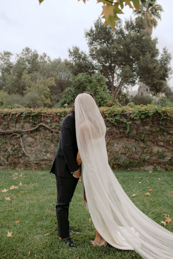 European-Style Wedding at Private Residence | Photo| Backyard Wedding of Lindsay and Gonzolo