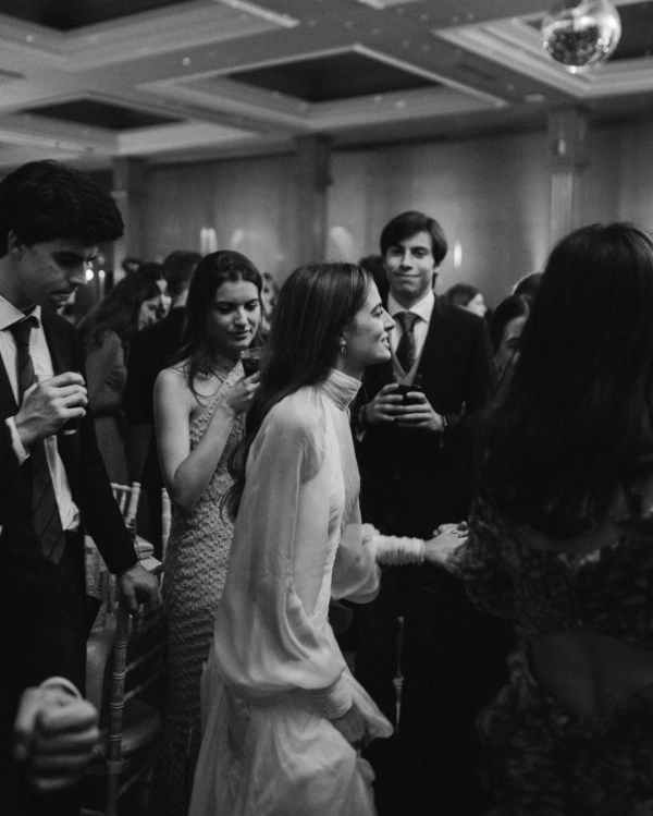 12 Unique Wedding Gifts to Give Your Guests — photo 2