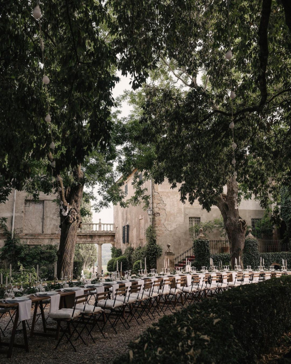 Wedding Guest Etiquette 101: The Dos and Don'ts