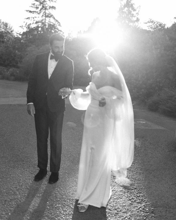 Serena & Jacob’s Botanical Gardens Wedding| Photos | Wedding Venues in McMenamins Edgefield