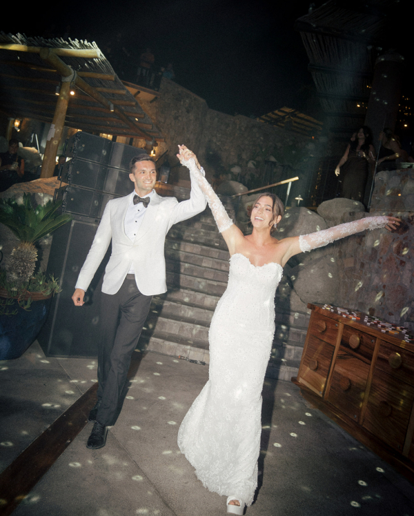 Real Cabo Wedding | Interview with the bride about planning, choosing outfits and creating the entertainment programme