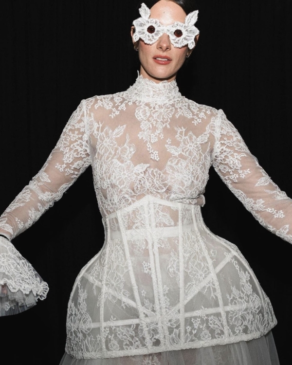 Lace As a Modern Bridal Style Trend | Wedding Lace Gowns Inspo