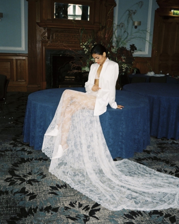 Lace As a Modern Bridal Style Trend | Wedding Lace Gowns Inspo