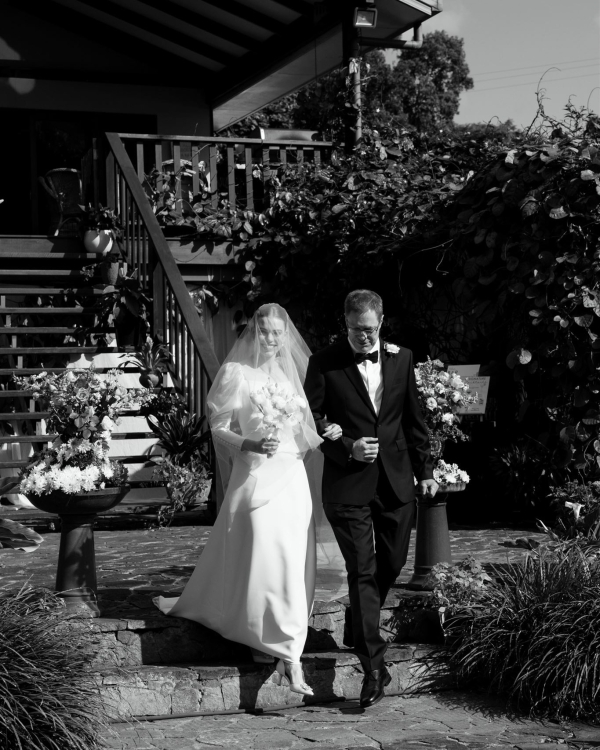 Beautiful Garden Wedding | Wedding Tent, Flower Cake and Eternal Love