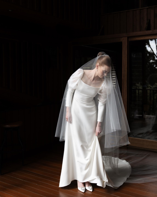 Beautiful Garden Wedding | Wedding Tent, Flower Cake and Eternal Love