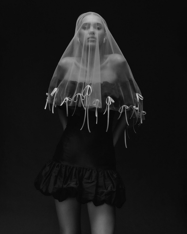 15 Wedding Veil Brands | Modern Fashion Bridal Veils Selection