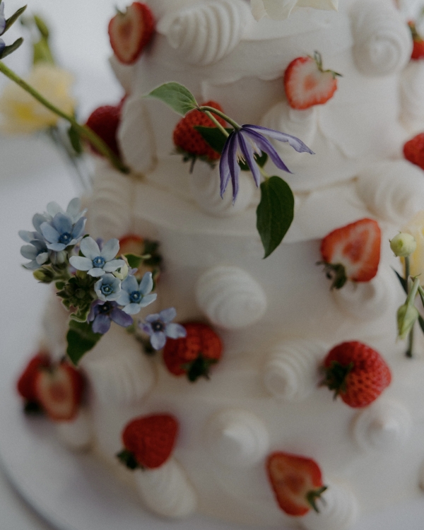 Beautiful Intimate Wedding in Brooklyn | Cozy Bridal Event