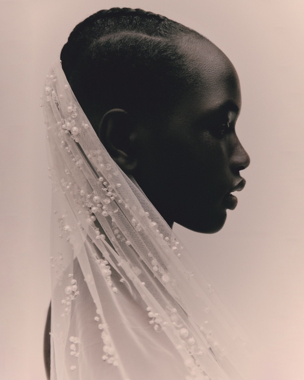 15 Wedding Veil Brands | Modern Fashion Bridal Veils Selection