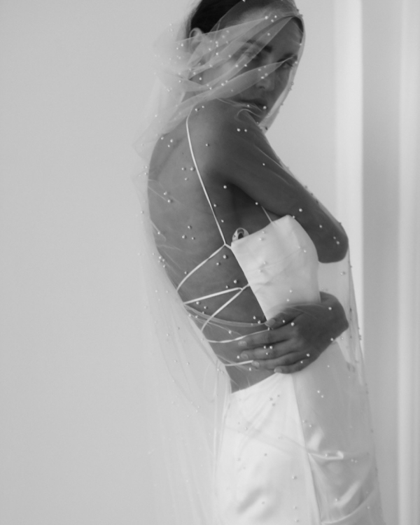 15 Wedding Veil Brands | Modern Fashion Bridal Veils Selection