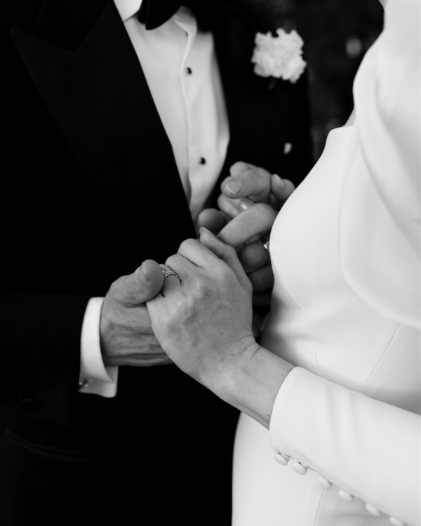 Beautiful Garden Wedding | Wedding Tent, Flower Cake and Eternal Love