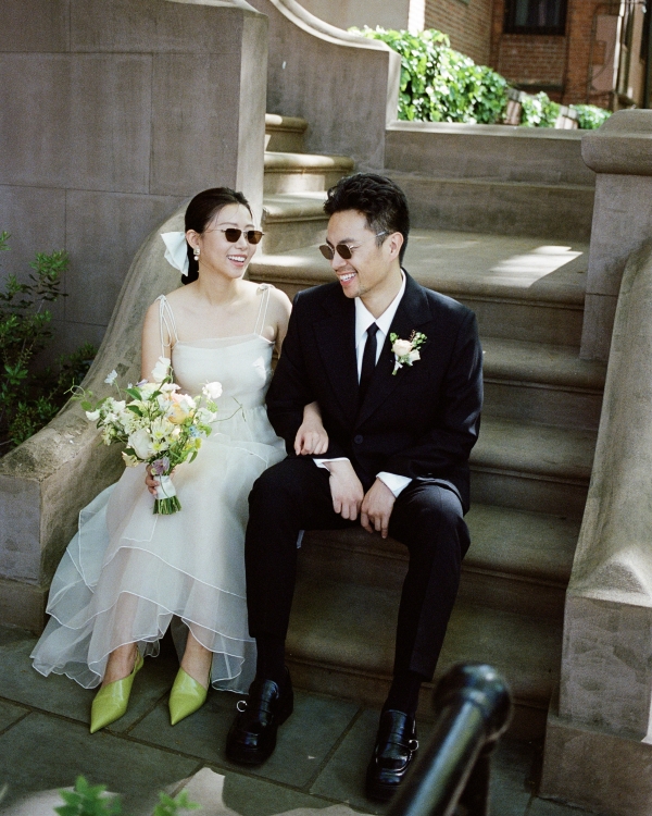 Beautiful Intimate Wedding in Brooklyn | Cozy Bridal Event