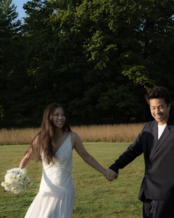 Beautiful Intimate Wedding in Brooklyn | Cozy Bridal Event