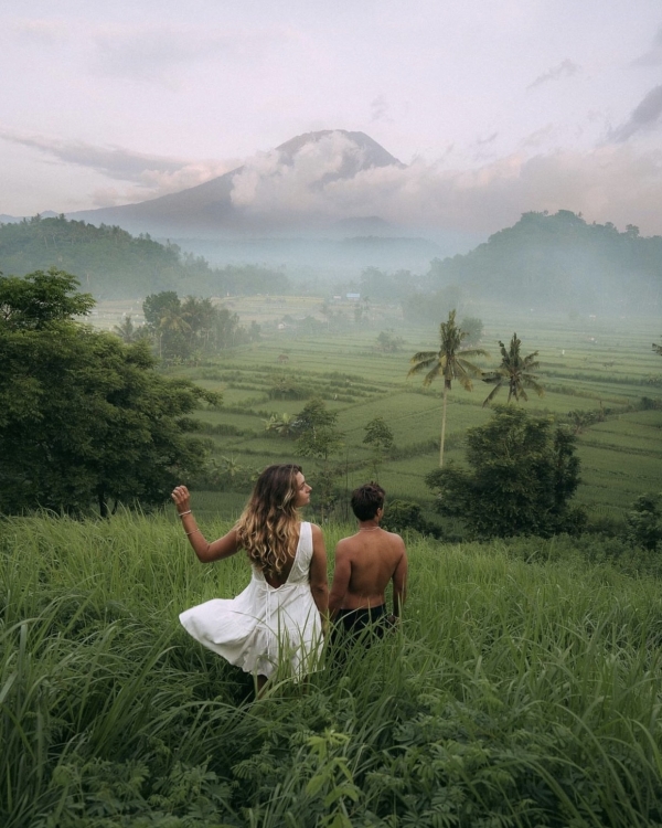 Island Hopping: 17 Romantic Island Destinations for Your Honeymoon