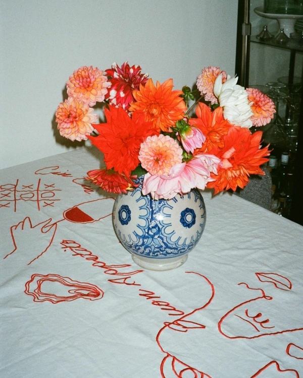 7 Brands for Unique Wedding Table Linen