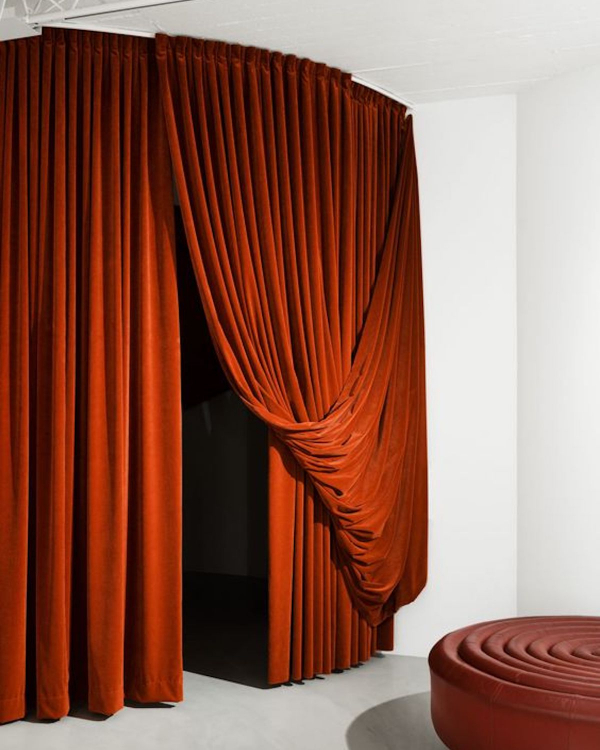 Draped Fabric Wedding Decor | Trendy Fabric and Tulle Wedding Decorations