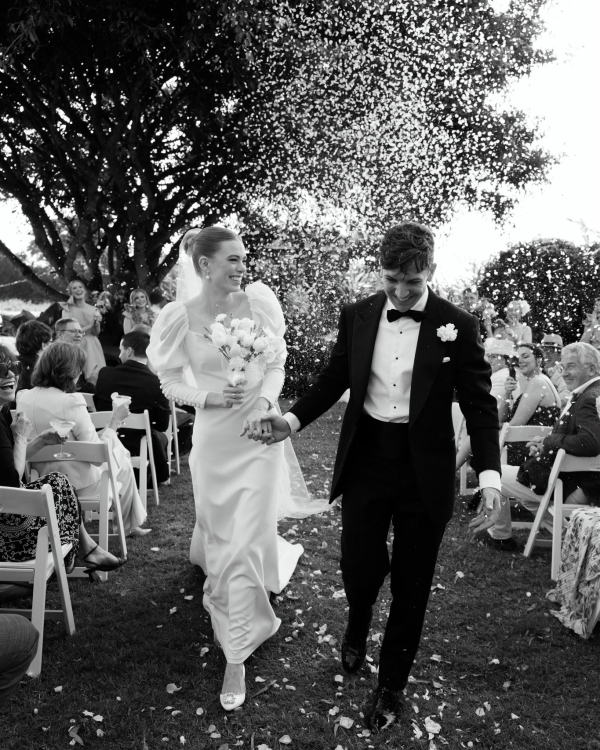 Beautiful Garden Wedding | Wedding Tent, Flower Cake and Eternal Love