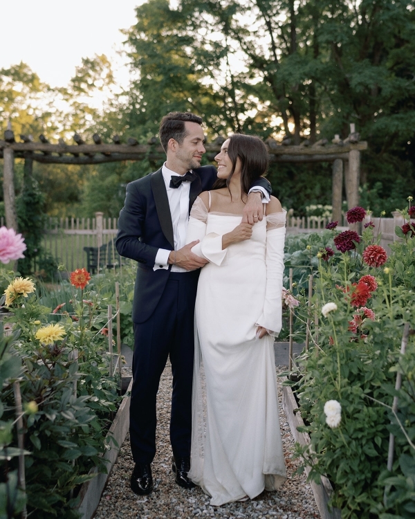 Beautiful Backyard Wedding in Massachusetts | End-of-Summer Wedding Under the Tent