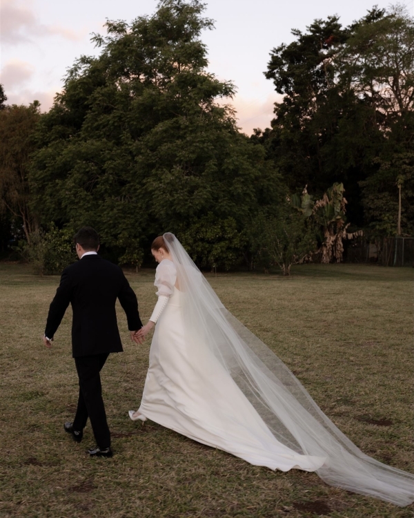 Beautiful Garden Wedding | Wedding Tent, Flower Cake and Eternal Love
