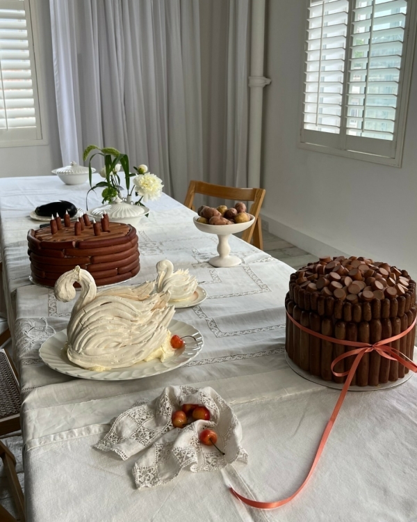 7 Brands for Unique Wedding Table Linen