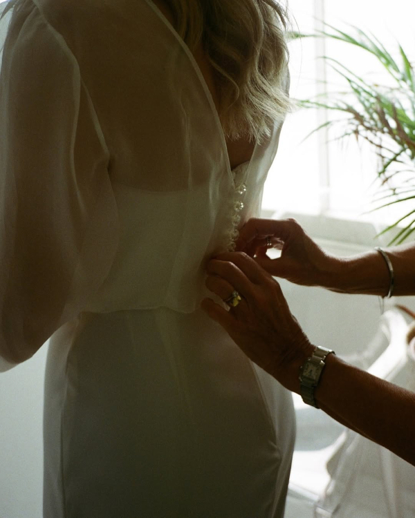 The Do’s and Dont's of Getting Ready Photos