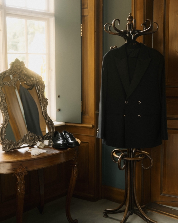 An Elegant Danish Castle Wedding with Modern Art Installations