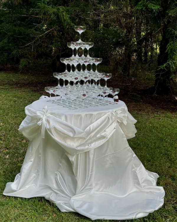 40 Timeless Event Design Ideas for an Elegant & Classic Wedding