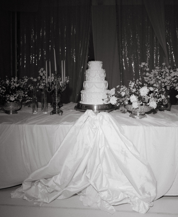 40 Timeless Event Design Ideas for an Elegant & Classic Wedding