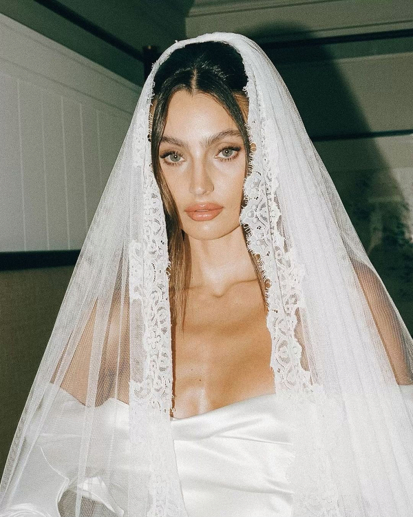The Best Bridal Hairstyles to Wear with a Veil
