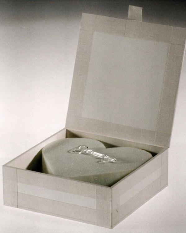 Wedding Gift Etiquette 101: What to Give, When to Give It & What to Avoid